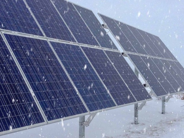 Фотоэлектрические батареи - как они работают зимой и сколько электроэнергии производят