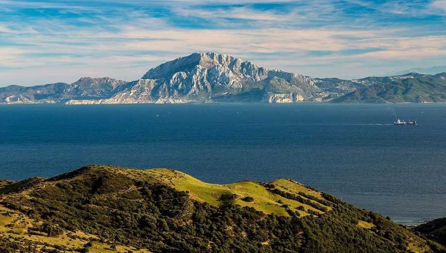 Пролив Гибралтара: уникальное природное явление и подводный мир