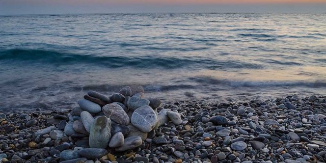 Главные достопримечательности и уникальные особенности Черного моря - от древней истории до современных экологических вызовов